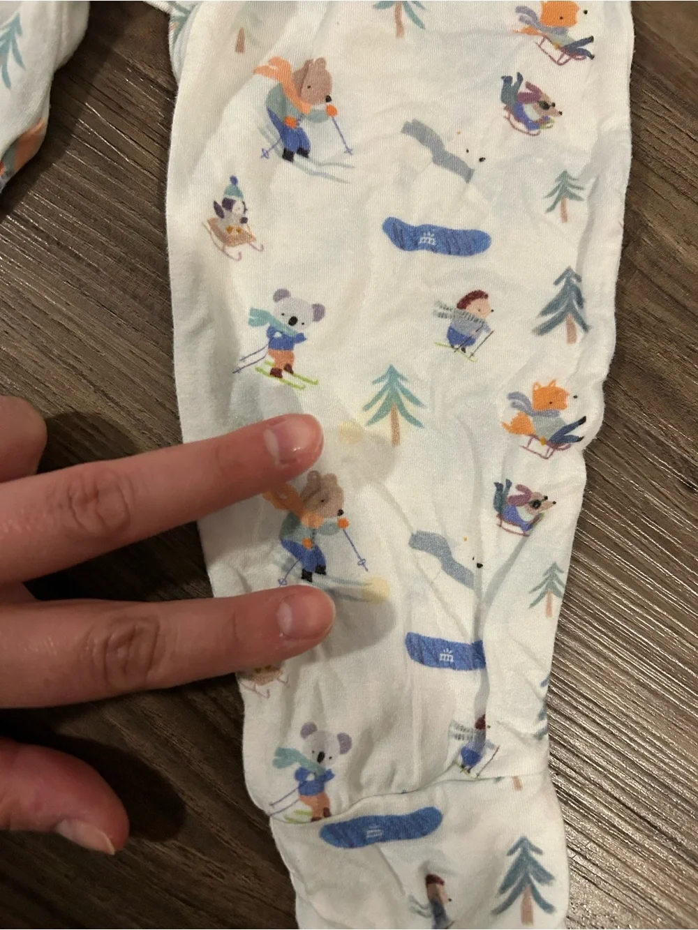 Magnetic Me white footed